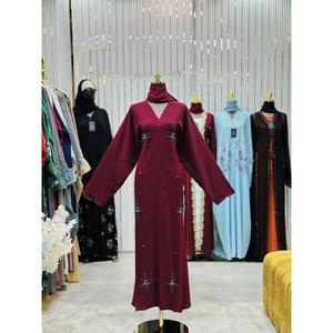 Abaya de mariage traditionnelle musulmane de Dubaï, de haute qualité, modeste, perlée et pailletée, à manches longues, faite à la main, pour femme, en polyester respirant, col en V - Product Image 1