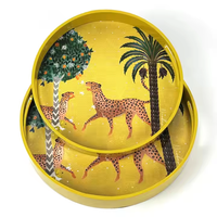 Plateau de service rectangulaire moderne en MDF laqué fait à la main avec motif guépard et palmier, finition brillante décorative jaune