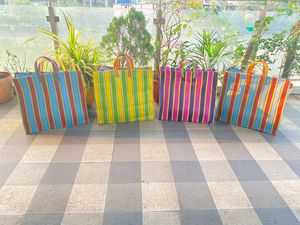 Bolsas de Compra Promocionales Reutilizables Ecológicas Tejidas a Mano de Plástico con Rayas Tejidas de Nailon Reciclado PP Hechas en India - Product Image 3