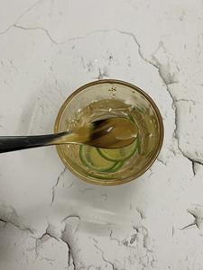 Cuillère en corne de buffle naturelle, fabriquée à la main et polie, parfaite pour servir des épices, des condiments ou pour une utilisation décorative sur la table, de haute qualité - Product Image 3