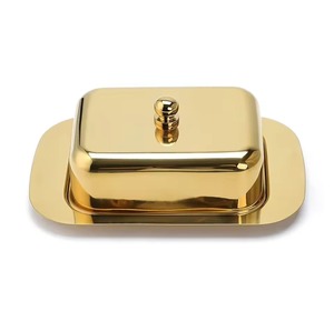 Reflejando tanto la herencia como la innovación, este tazón de metal es perfecto para servir dátiles con clase y cuidado recién llegados - Product Image 1