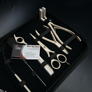 Alicates para extensiones de cabello de acero inoxidable de grado superior de color crema, juego de herramientas con logotipo personalizado con caja de hilo de tijeras - Product Image 3