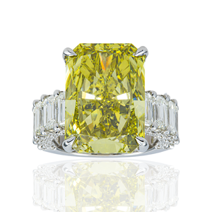 Bague SHREYA DIAM en or blanc 18 carats avec diamant de laboratoire jaune vif fantaisie taille radiant de 10,01 carats certifié IGI, clarté VS1 - Product Image 1