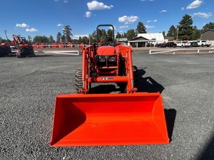 Tracteur agricole Kubota M5660 4x4 à transmission par engrenages, puissance nominale 65 CV, XG10 DF121-221 SL504 - Product Image 2