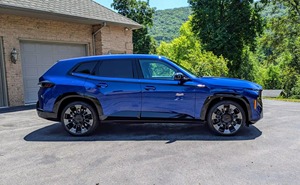 BMW XM 2023 Certificado, Seminuevo, Llantas R20, Transmisión Automática/Manual, Turbo, Tracción Total, Tapicería de Cuero Claro, Control de Crucero Adaptativo, Rines de Aleación - Product Image 3