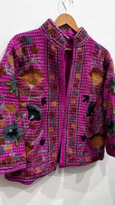 Rose fait à la main gaufré TNT Vintage Suzani hiver veste courte hiver brodé veste fête porter veste taille unique - Product Image 5