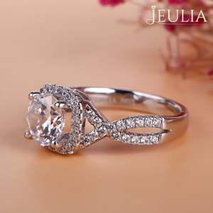 Anillo Jeulia Twist Halo de Plata de Ley con Corte Redondo - Product Image 5