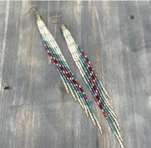 ของขวัญสำหรับเธอ, ต่างหูลูกปัดเมล็ด, ตุ้มหูลูกปัดโบฮีเมียนพื้นเมือง Boho ต่างหูลูกปัดขนนกขนนก - Product Image 1