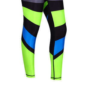 Leggings de fitness pour femmes fabriqués dans des matériaux de conception différente de la meilleure qualité Leggings imprimés par sublimation pour femmes sur mesure - Product Image 4