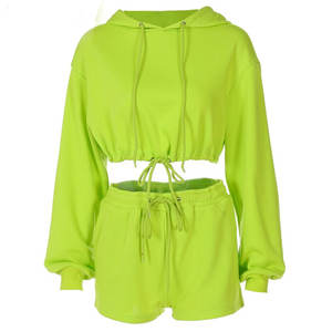 Ensemble court deux pièces pour femmes, haut et short de haute qualité avec logo personnalisé, tenue d'été tendance - Product Image 3