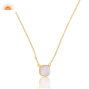 Petit collier réglable en pierre de lune arc-en-ciel plaqué or fabricant de bijoux fait à la main sur mesure - Product Image 4