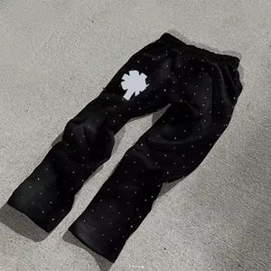 Fabricant de vêtements OEM Logo personnalisé Sweat à capuche zippé avec strass et survêtement de jogging Ensemble 2 pièces survêtements pour hommes - Product Image 6