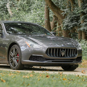 Q-uattroporte S Q4 GranLusso d'occasion, moteur V6 biturbo de 3,0 litres - Product Image 1