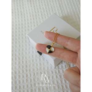 Collier empilable noir à motif damier avec pendentif cœur anti-ternissement pour maman, pendentifs et breloques de mode étanches - Product Image 5