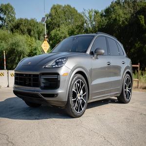 Cayenne Turbo 2021, 541 ch, V8 biturbo, transmission intégrale, pack Premium Plus, non modifiée - Product Image 1