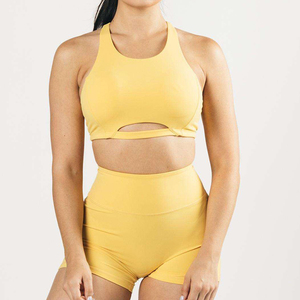 Vêtements de sport personnalisés Ensembles de yoga pour femmes Vêtements de yoga courts et élégants Entraînement en plein air Combinaison active pour femmes - Product Image 5
