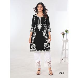 Conjunto Kurta de diseñador de Ropa Étnica india de proveedor mayorista para uso festivo e informal a precios de mayorista - Product Image 1