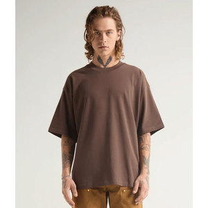 Camiseta con estampado de logotipo personalizado para hombre, ropa de calle de calidad hermosa, camiseta de gran tamaño gris con hombros caídos y lavado con ácido - Product Image 1
