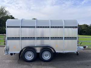 Remorque de transport en acier pour bétail, moutons, bovins, porcs et vaches - Product Image 2