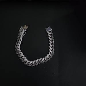 Brazalete de Moda para Mujer con Diamantes Cultivados en Laboratorio, Oro Sólido de 14 Quilates, Certificado IGI, Corte Brillante de 3 Quilates, Diseño Exclusivo Chapado en Plata - Product Image 4