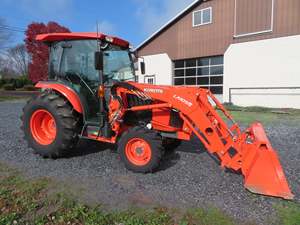 Tractor Kubota LA1055 Usado de Calidad a Bajo Precio con Cargador Frontal de 60hp, Caja de Cambios de 220v y Componentes Esenciales en Venta - Product Image 6