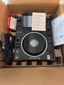 เครื่องเล่นดีเจ Pioneer CDJ3000 รุ่นใหม่เอี่ยม 2 คู่ 4 ช่องสัญญาณ พร้อมเครื่องผสมสัญญาณดีเจ D J M V 1 0 สำหรับการแสดงในคลับ - Product Image 3