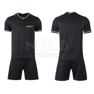 2025 uniforme de fútbol con logotipo personalizado nuevo diseño hecho a medida producto más vendido de ropa de fútbol de Pakistán - Product Image 4