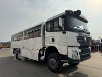 Tout nouveau Shacman X3000 6X6 Off-Road Mining Manned Bus30 Seats Passenger Van City Coach Bus pour la logistique urbaine