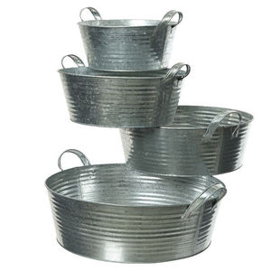 Jardinière suspendue en métal élégant finition argentée Pots de fleurs de meilleure qualité pour décoration de floraison de balcon et de jardin - Product Image 2