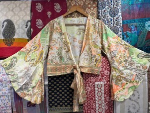 Top envolvente de seda con manga de campana de los años 70, Top con lazo de manga de campana de 3 vías, blusa Bohemia, top de Festival hippie, Top con lazo envolvente de seda, - Product Image 2