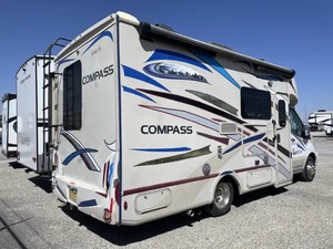 Fournisseur de camping-car de classe C d'occasion Thor Motor Coach Compass 23TB 2017 à vendre - Product Image 6