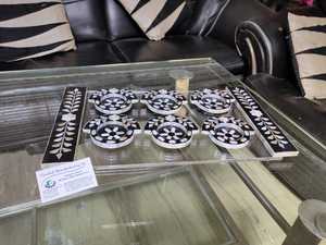 Posavasos de conchas con bandeja de acrílico, con mango de perla madre y seis plataformas y posavasos de perla madre - Product Image 6