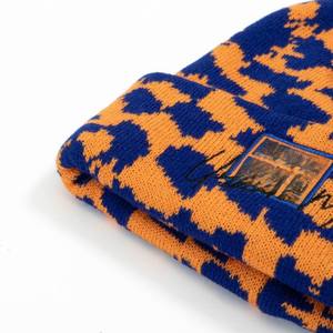 Bonnet d'hiver unisexe chaud avec logo personnalisé Bonnet en tricot OEM ODM Vêtements de sport d'extérieur décontractés Bonnet brodé Fourniture en gros Confortable - Product Image 4