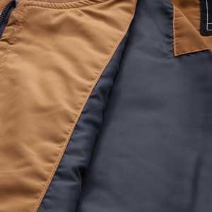 Chaquetas de bombardero de gran tamaño transpirables con estampado de logotipo personalizado para hombre chaqueta de bombardero de poliéster de nailon ligera barata - Product Image 6