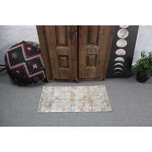 Petit tapis turc 1,4x3 pi (44x90 cm), tapis vintage blanc patchwork - Product Image 3