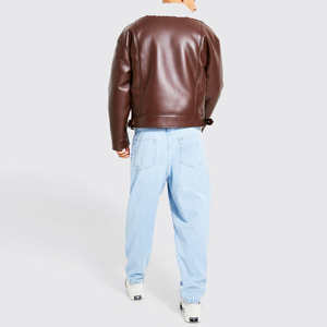 แจ็คเก็ตหนังผู้ชายสไตล์ปี 2025 กันน้ำ พิมพ์โลโก้ตามสั่ง คอตั้ง ตัดเย็บตามขนาดที่ต้องการ เนื้อผ้านุ่มสบาย ดีไซน์โดดเด่นสำหรับฤดูหนาว - Product Image 3