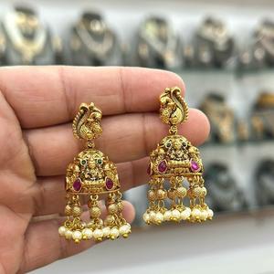 ต่างหูสไตล์พื้นเมืองที่มีคุณภาพสูงสีทองดูสวยงามสำหรับผู้หญิงและเด็กผู้หญิงคอลเลกชันสำหรับงานแต่งงานและงานปาร์ตี้ - Product Image 1