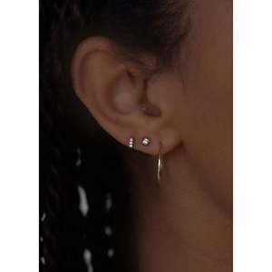 ต่างหูเพชรทรงกลมเจียระไนแบบบริลเลียนท์ Olivia ทองคำแท้ 14k น้ำหนัก 0.06 กะรัต สำหรับใส่ทุกวัน - Product Image 4