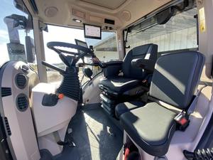 รถแทรกเตอร์เฟนด์ท 942 วาริโอ ขับเคลื่อน 4 ล้อ ปี 2024 กำลัง 230 แรงม้า พร้อมชิ้นส่วนเครื่องยนต์และเกียร์ - Product Image 3