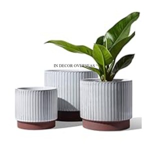 Pots de fleurs et jardinière en métal robustes de concepteur de fantaisie unique plaqué or de haute qualité pour la décoration de la maison et du jardin d'Inde - Product Image 2