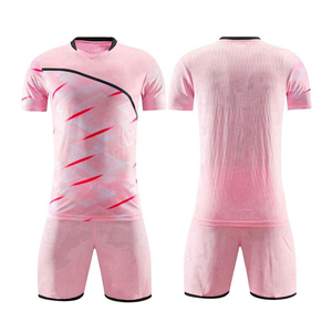 Maillot de sport personnalisable XS pour hommes, uniforme de football de haute qualité imprimé de sublimation numérique avec logo et vêtements d'équipe à bas prix - Product Image 2