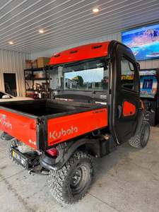 Vehículo de Transporte Agrícola RTV X1100C 4WD con Motor Diésel, Color Rojo, Alto Nivel de Seguridad, Fácil de Operar, Multifuncional - Product Image 3