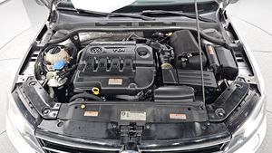 Volkswagen Jetta 2015 Nuevo Jetta 2.0 TDI BlueMotion Premium en Buen Estado, Auto Usado Coreano en Venta, 300auto Export - Product Image 3