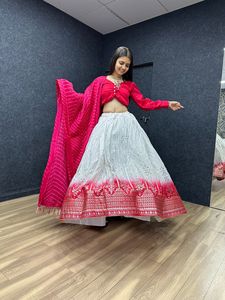 Lanzamiento de Navratri Special Lehenga Choli por Fabzone - Product Image 5