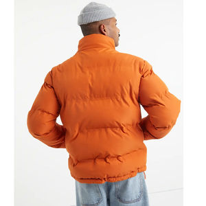 Blouson matelassé léger et élégant pour homme, coupe ajustée, avec col à capuche chaud personnalisé, en toile imperméable – Vente en gros - Product Image 6