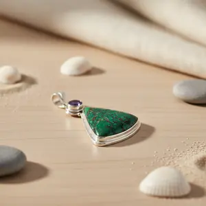 Colgante de Plata 925 con Crisocola y Amatista con Acabado en Oro Rosa y Baño de Rodio, Joyería Religiosa para Mujer, Regalo Perfecto - Product Image 1