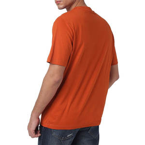 Camiseta de la mejor calidad para hombre, camiseta en blanco de grado superior con cuello redondo personalizada de fábrica, hecha en Pakistán - Product Image 3
