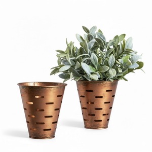 Ensemble de 2 pots à fleurs décoratifs en cuivre antique de style fermier, seau à olives en métal, pour le jardin - Product Image 1