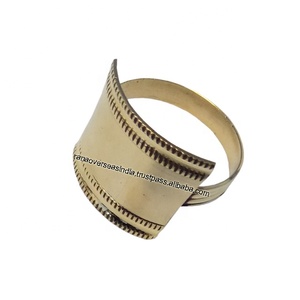 Vendeur chaud porte-anneau de serviette en métal doré personnalisé écologique pour Table à manger réunions de famille fête et mariages - Product Image 1