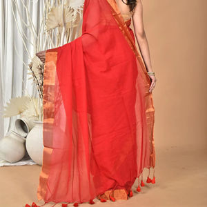 ผ้าส่าหรีผ้าฝ้ายเนื้อเบาสีพื้นสำหรับฤดูร้อน  แบบทอเรียบง่าย  แห้งเร็ว เป็นมิตรกับสิ่งแวดล้อม น้ำหนัก 400 กรัม สำหรับงานแต่งงาน ความกว้าง 6.3 เมตร - Product Image 1